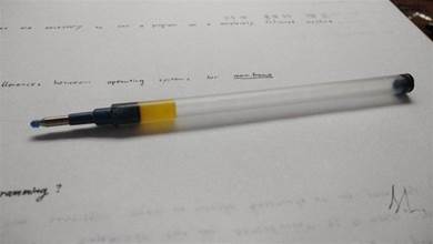 筆芯裡「黃黃的謎之液體」是什麼？ 網點出神奇功能：沒它不能用
