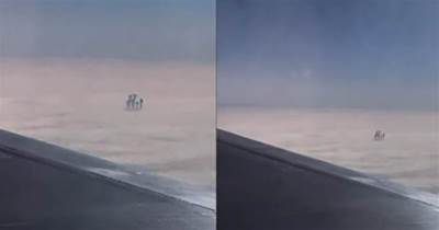 機上乘客目睹「雲層上有一家四口在散步」影片一出連專家也無法解釋！